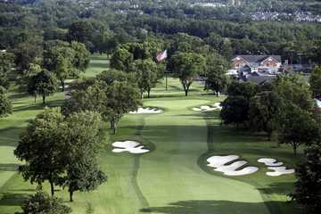 A view of the 18th green with clubhouse on the right at Scioto Country Club