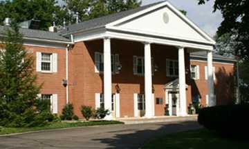 A view of the clubhouse at Moundbuilders Country Club